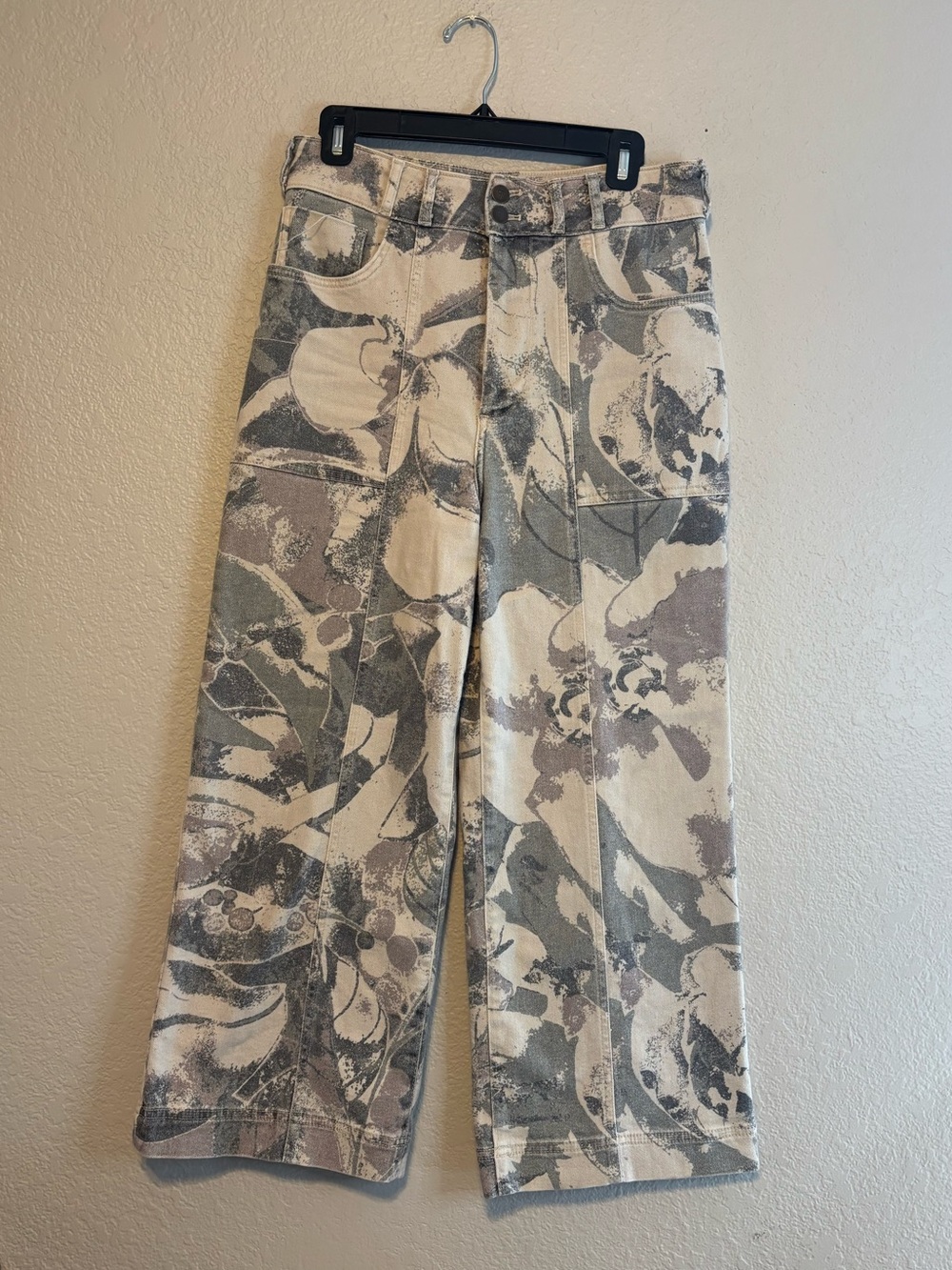 The Skipper Seamed High-Rise Crop Wide-Leg Pants by Pilcro: Camo Edition - Picture 2 of 16